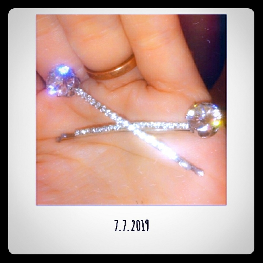 CZ studded bobby pins